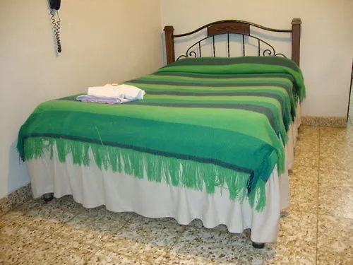 Hotel Tone Cali 2*,